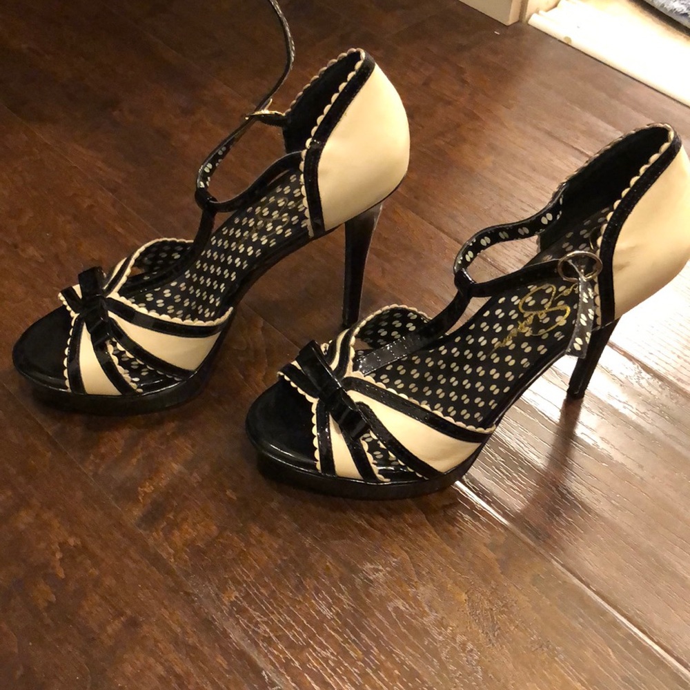 Jessica Simpson heels